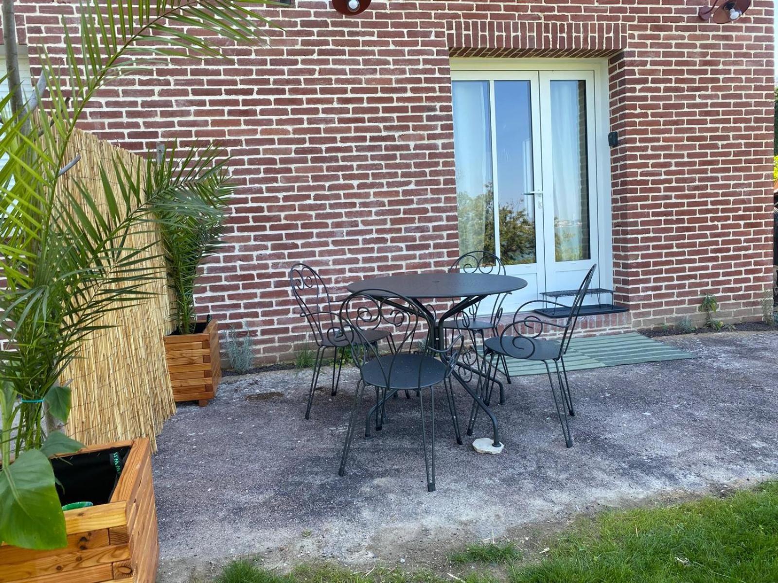 Gites De La Baie D'Honfleur Cricquebœuf Exterior foto